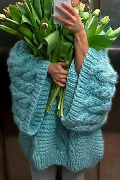 BUDAPEST – Oversized Cable Knit Sweater – 6908