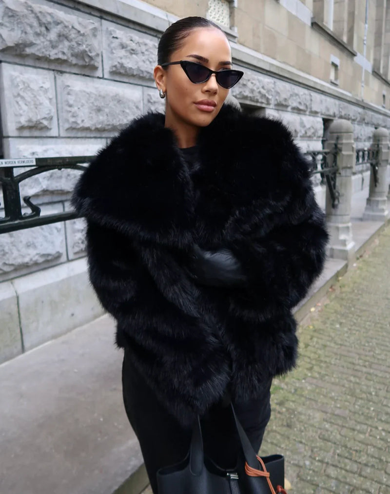 AMSTERDAM – Oversized Faux Fur Coat – 4836