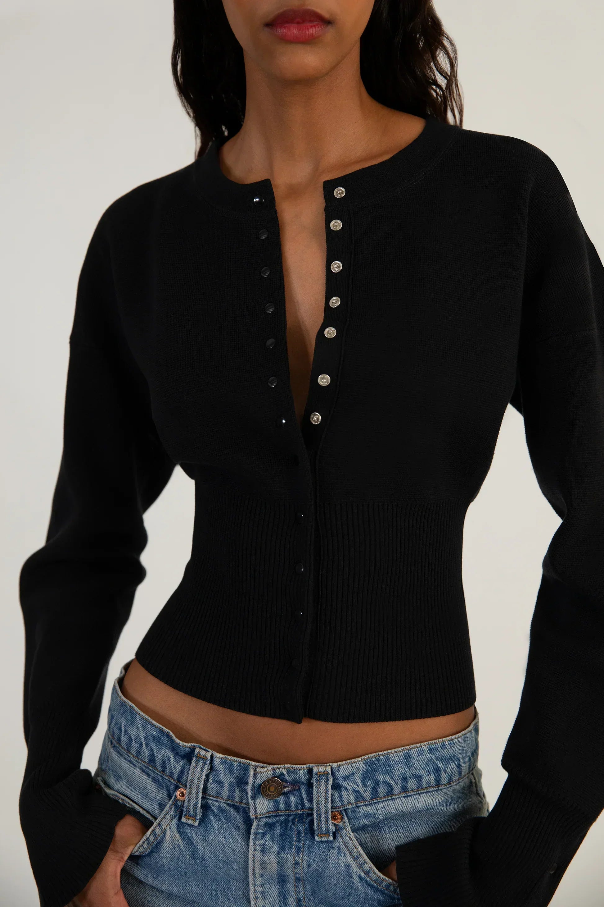 BRUSSELS – Fitted Ribbed Cardigan – 6534