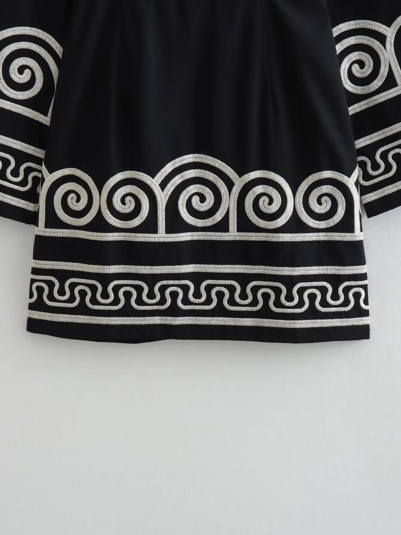 CAGLIARI – Embroidered Mini Dress – 1525