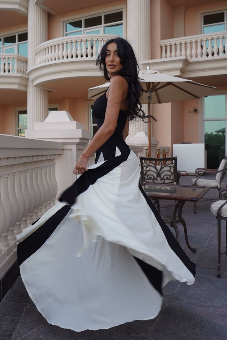 PORTO – Sleeveless Maxi Dress – 6206