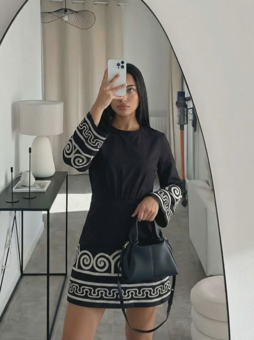 CAGLIARI – Embroidered Mini Dress – 1525